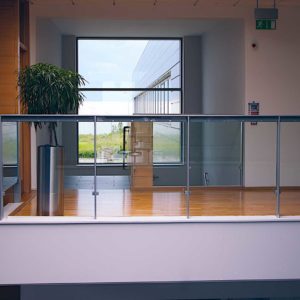 glass-railings-installaer-web glass-railings-installaer-web