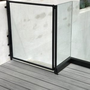 home-glass-staires home-glass-staires